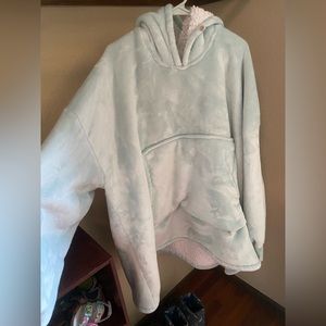 Hoodie blanket